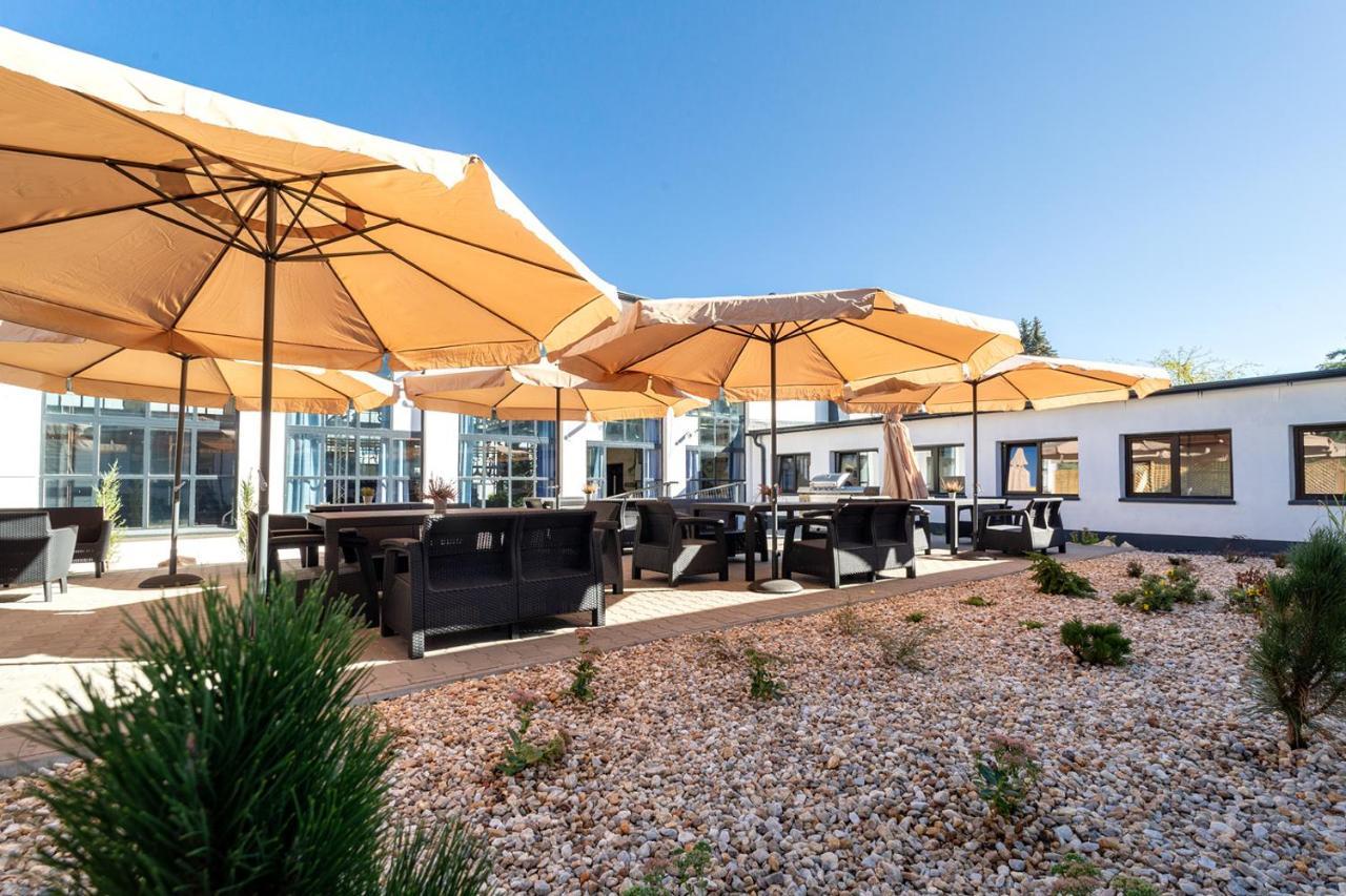 Hotel Na Vyvoji Vlašim Exteriör bild