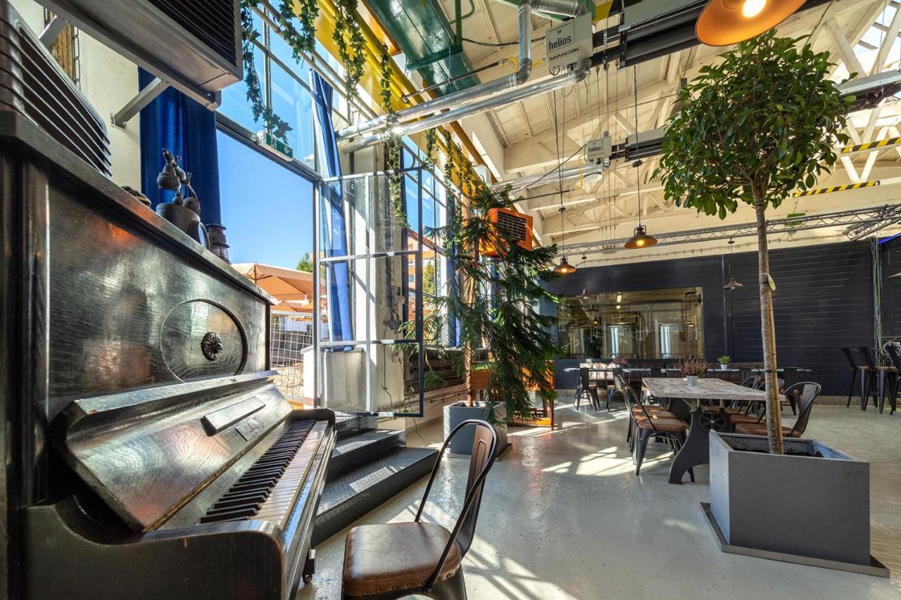 Hotel Na Vyvoji Vlašim Exteriör bild