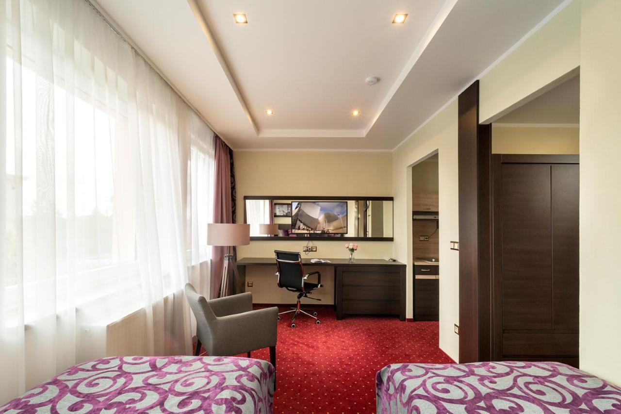 Hotel Na Vyvoji Vlašim Exteriör bild