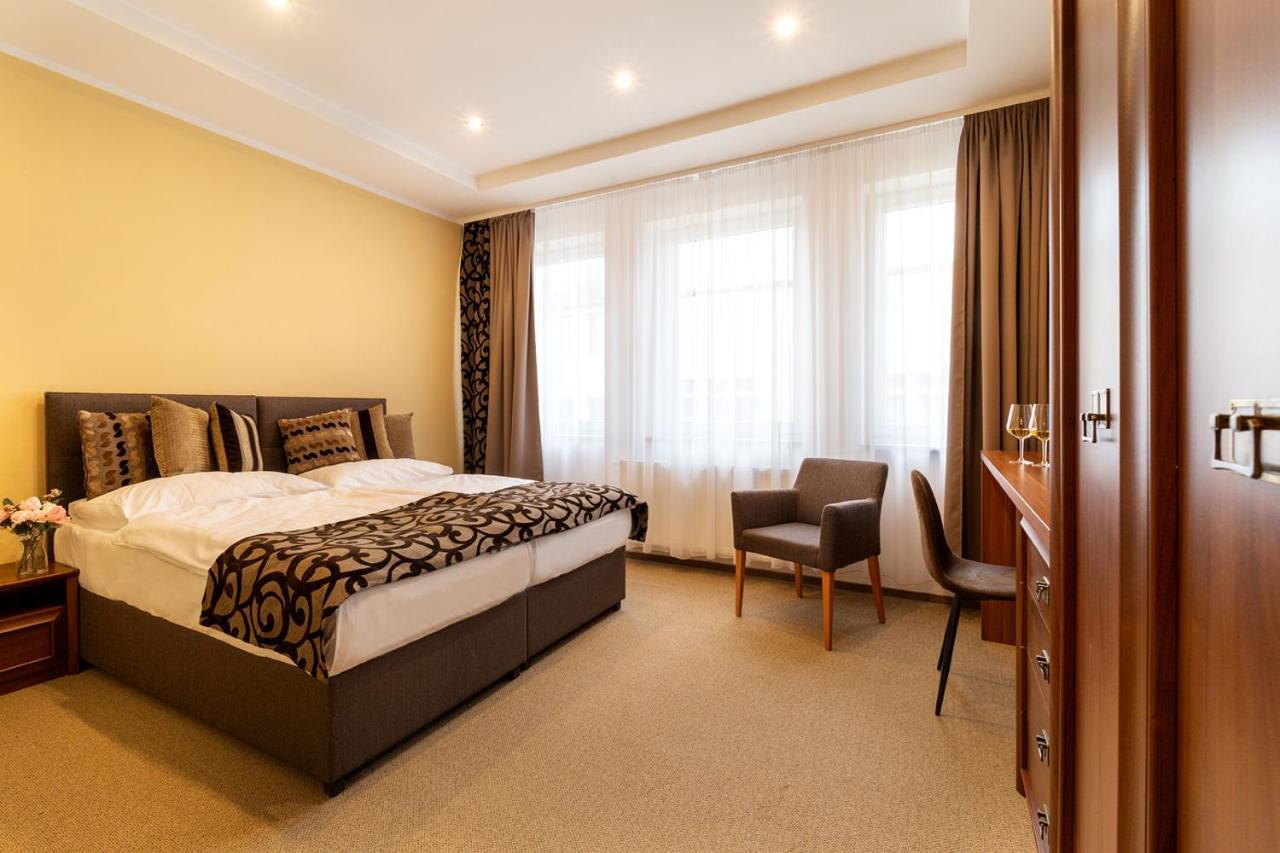 Hotel Na Vyvoji Vlašim Exteriör bild